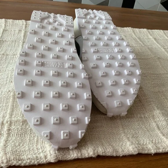 Nike athletic shoes new - Picture 4 of 5